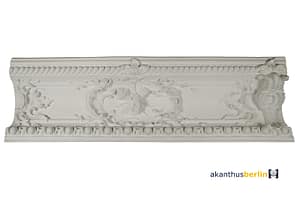 EC 36 Eckgesims mit Jagdemblem aus dem Neorokoko
