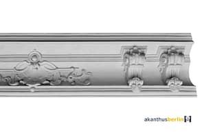 EC 115 Eckgesims mit Muschel & Konsolen