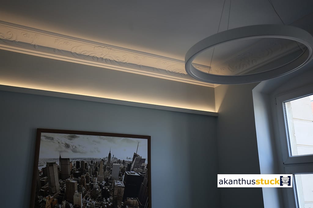 Gipsstuck Indirekte Beleuchtung in der Prenzlauer Prommenade in Berlin