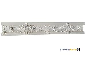 EC 13 Eckgesims „Stuckateursurlaub“ mit Rocaillen und Flammenelementen aus dem Berliner Neorokoko