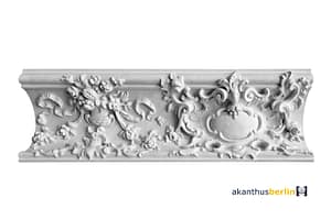EC 23 Eckgesims mit Blumen und Amphore festlich aus dem Rokoko