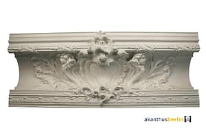 EC 72 Eckgesims Mittelteil „Bergmannkiez Serie“ kolossal aus dem Rokoko